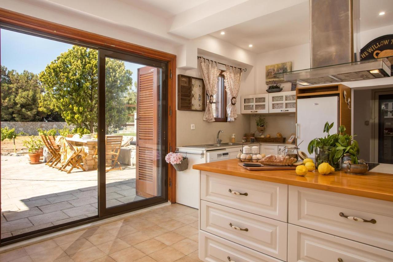 Emarmene Home With Private Pool Near Rhodes Town & Airport Koskinou  ภายนอก รูปภาพ